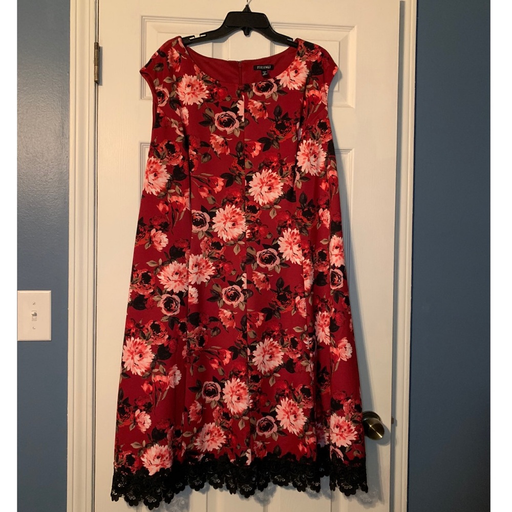 Floral dress with lace hem